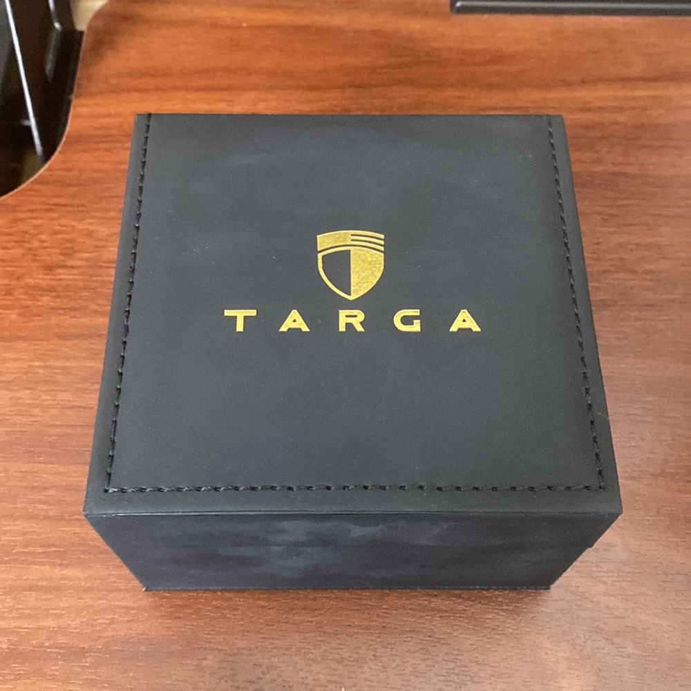 TARGA Fashion Black Dial Lady's Watch Genuine - Picture 3 of 3